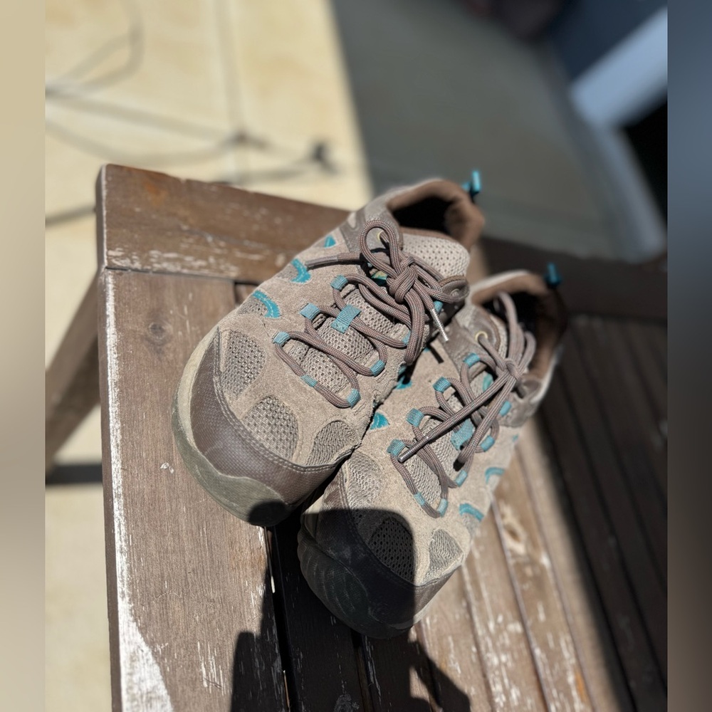 Merrell Browne Sneakers with Teal Accents